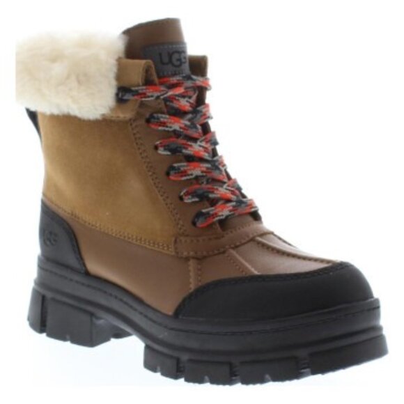 UGG Ashton Addie- 	1130524/CHE - Picture 1 of 1